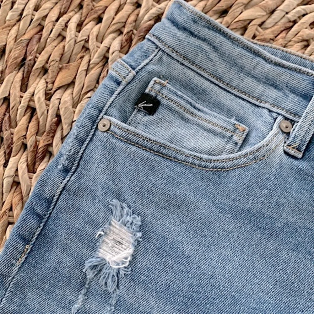 KanCan Tove Ultra High Rise Mom Jean